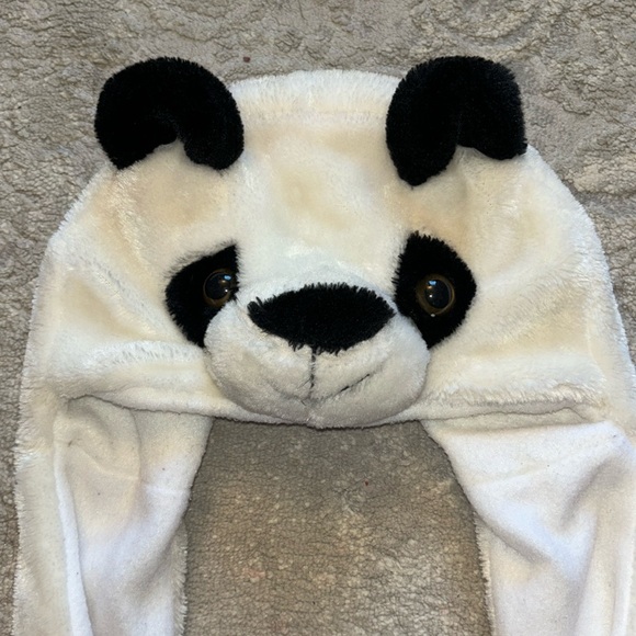 Panda Hat and Mittens - Picture 2 of 5